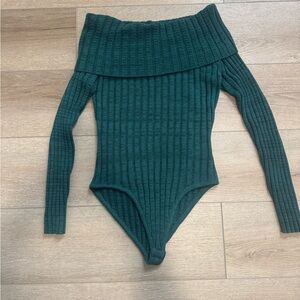 Off the Shoulder Sweater - Forest Green